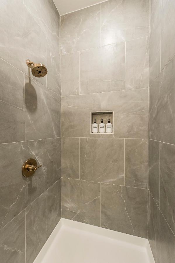Brand New 4 Bedroom 4Bath Townhome With Amazing Rooftop! Nashville Kültér fotó